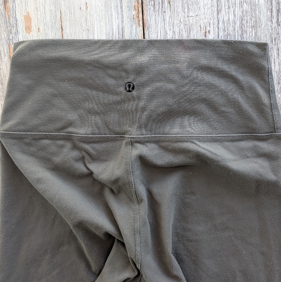 Lululemon High Time Pants Luon Deep Camo Womens 6 - Picture 6 of 7